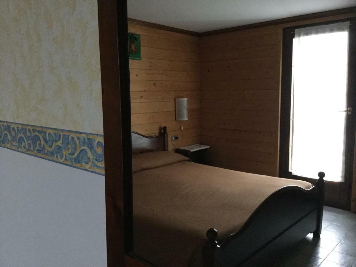 Albergo Ciori อาเซียโก ภายนอก รูปภาพ