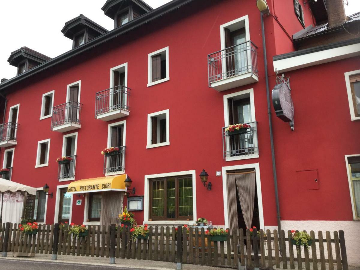Albergo Ciori อาเซียโก ภายนอก รูปภาพ